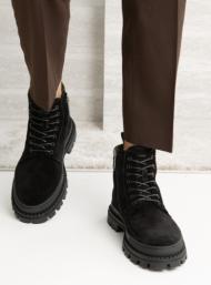 ZENNI présente tout un univers de style.